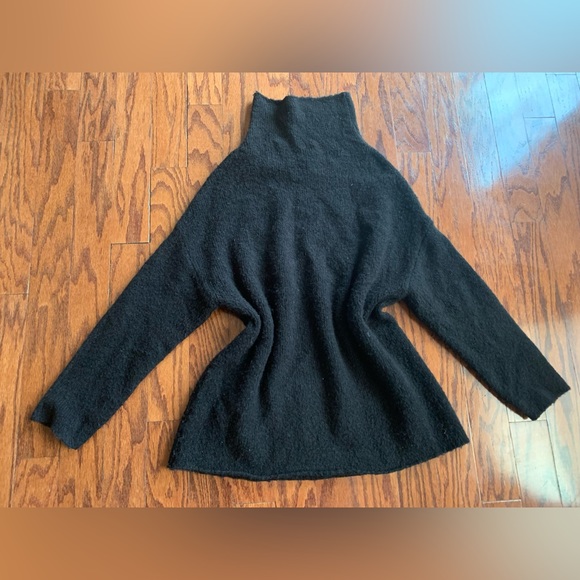 For The Republic Black Sweater - Picture 1 of 3